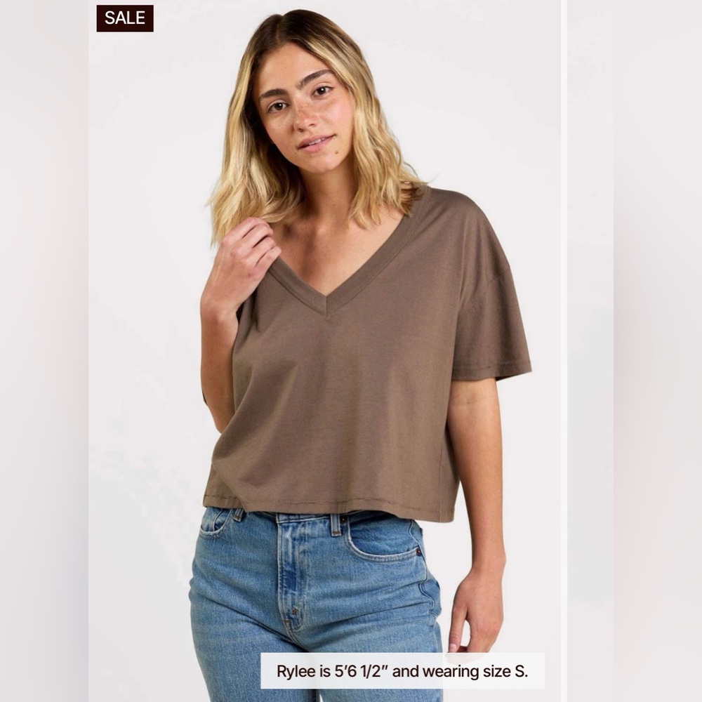 nuuds V-Neck Boxy mocha XS Short Sleeve Tee